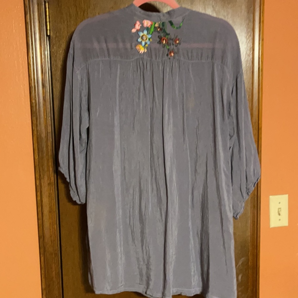 Johnny Was Gray Tunic with Floral Embroidery - Picture 5 of 7